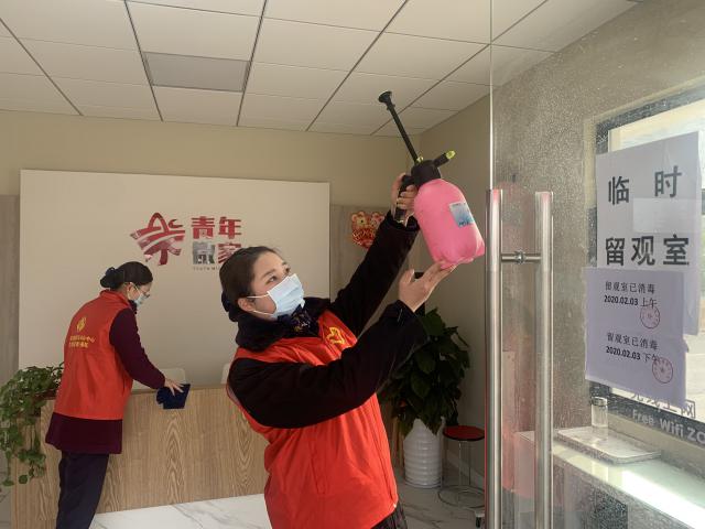 13馬鞍山中心將中心“青年微家”陣地改為臨時留觀室，青年志愿者定期進行場所消毒處理，進一步發揮團屬陣地和青年志愿者作用（3）.jpg